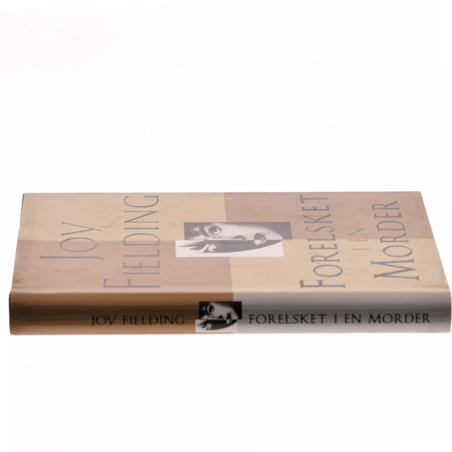 Forelsket i en Morder af Joy Fielding (Bog)