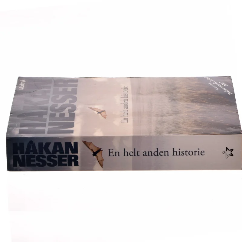 En helt anden historie af Håkan Nesser (Bog)