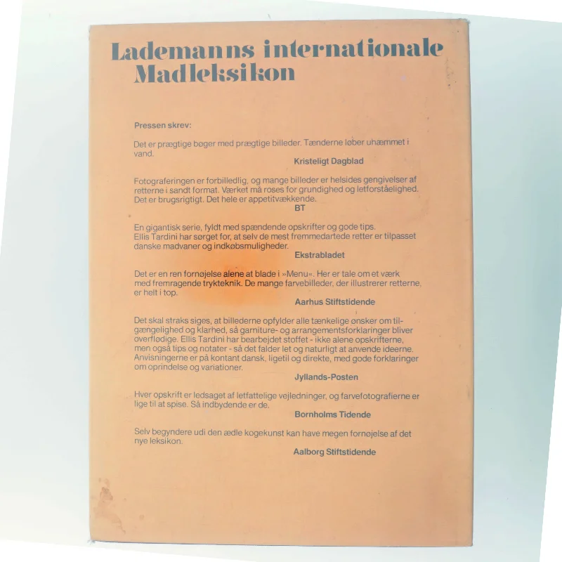 Kalv & Lam MENU Internationalt Madleksikon (Bog)