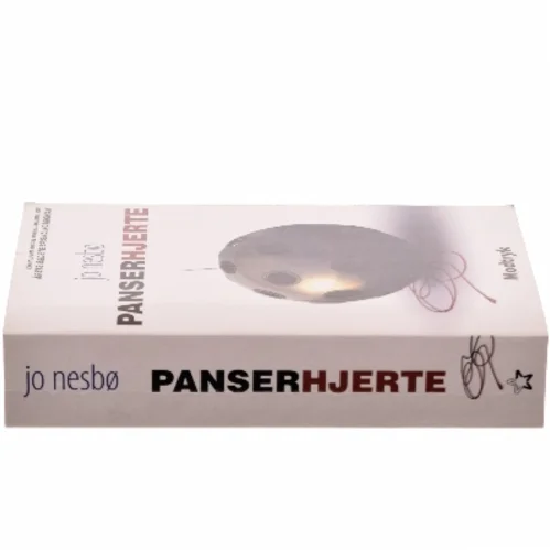 Panserhjerte af Jo Nesbø (Bog)
