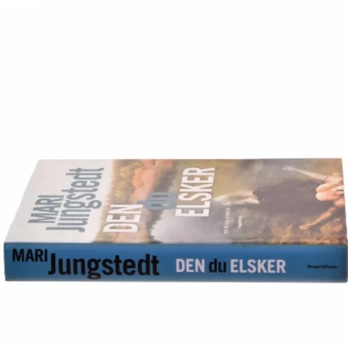 Den du elsker : kriminalroman af Mari Jungstedt (Bog)
