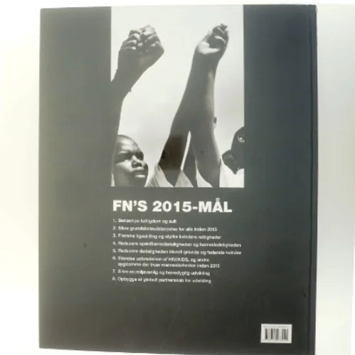 Farvel til en sort/hvid verden : en bog om FN's 2015-mål (Bog)