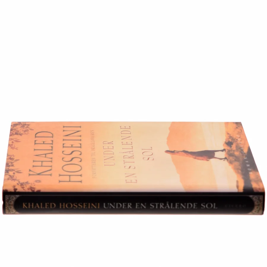 Under en strålende sol af Khaled Hosseini (Bog)