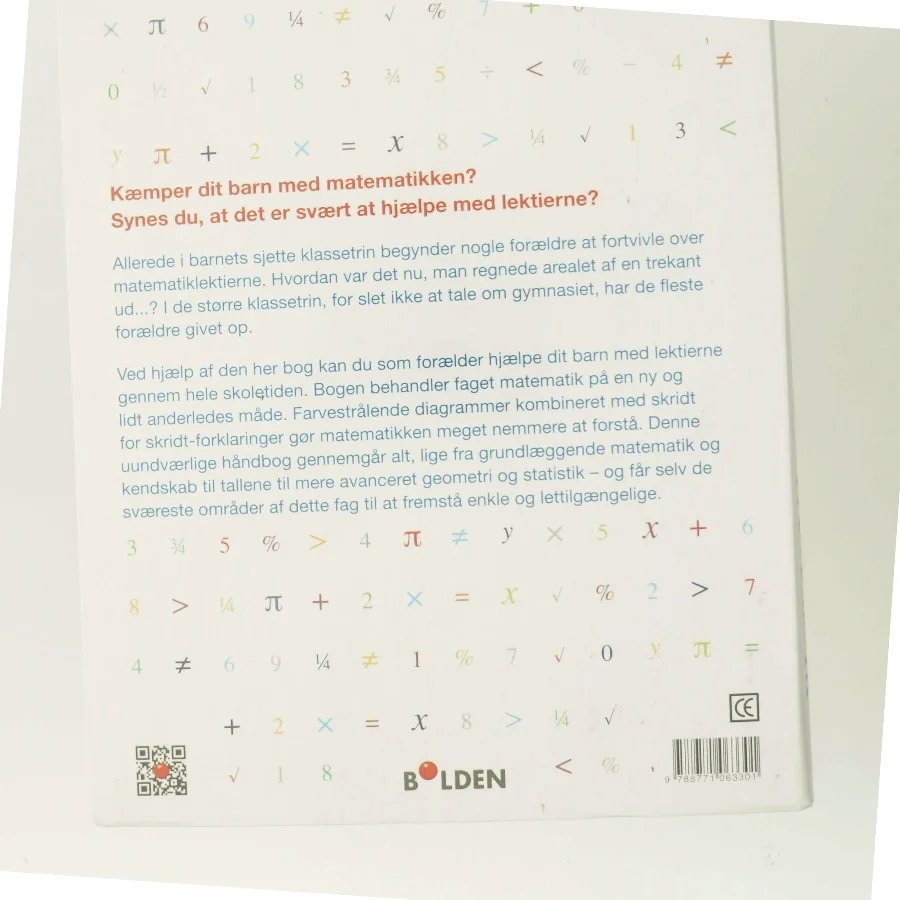Hjælp dit barn med matematik gennem grundskolen og gymnasiet af Carol Vorderman (Bog)