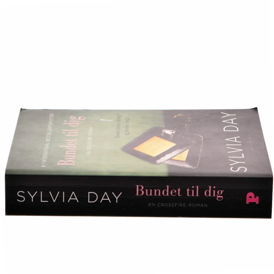 Bundet til dig - en Crossfire-roman af Sylvia Day (Bog)