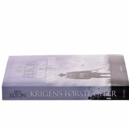 Krigens første offer af Ben Elton (Bog)