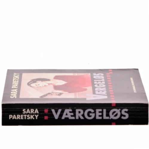 Værgeløs - Sara Paretsky fra Gyldendals Bogklubber