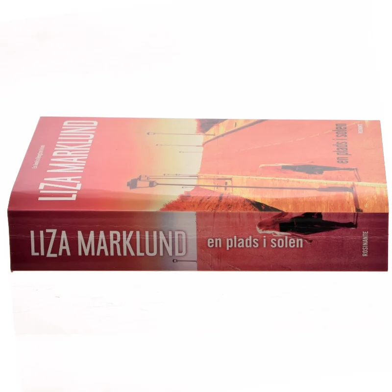 En Plads I Solen af Liza Marklund (Bog)