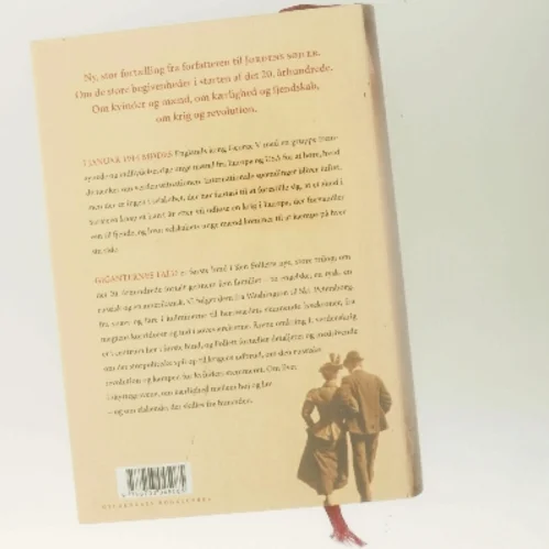 Giganternes fald af Ken Follett (Bog)