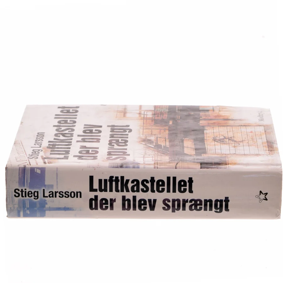 Luftkastelletderblevsprngt Stir up a Hornets' Nest of Girl. Shi Dige Larsen. the Danish Original. Hardcover](chinese Edition) af Stieg Larsson (Bog)