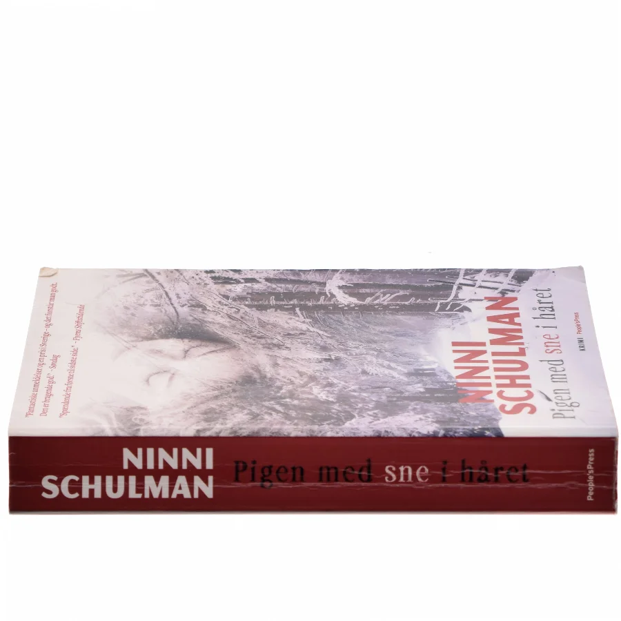 Pigen med sne i håret af Ninni Schulman fra People'sPress