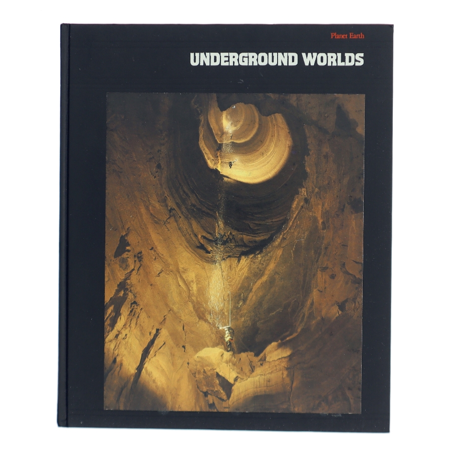 Underground Worlds af <Bogørs forfattere> (Bog)