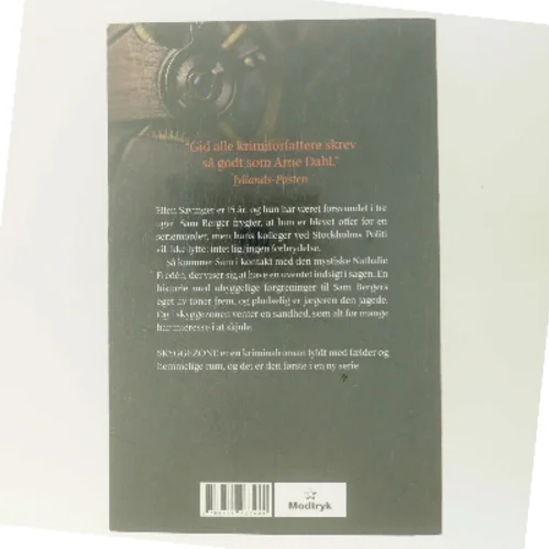 Skyggezone : kriminalroman af Arne Dahl (f. 1963) (Bog)