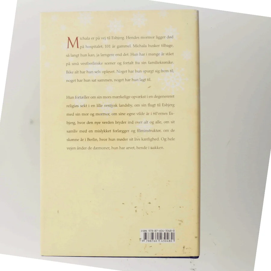 Sne på hendes ansigt af Thorstein Thomsen (f. 1950) (Bog)