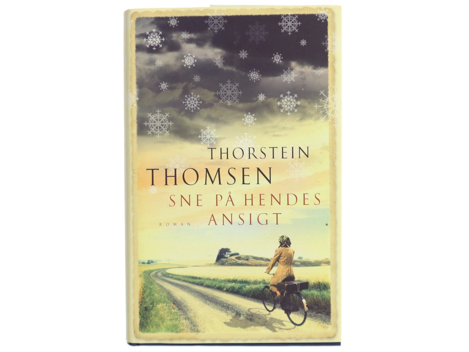 Sne på hendes ansigt af Thorstein Thomsen (f. 1950) (Bog)