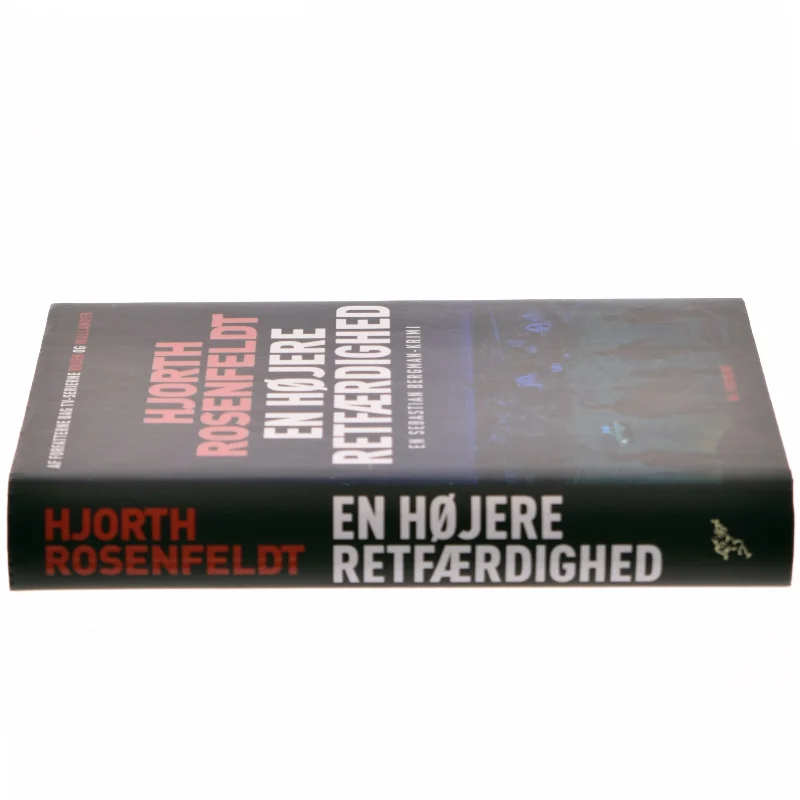 En højere retfærdighed : kriminalroman af Michael Hjorth (f. 1963-05-13) (Bog)