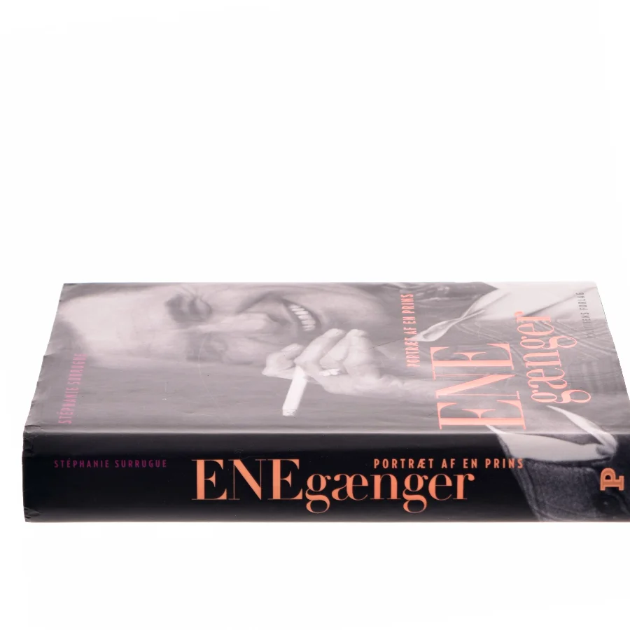 Enegænger : portræt af en prins af Stéphanie Surrugue (Bog)