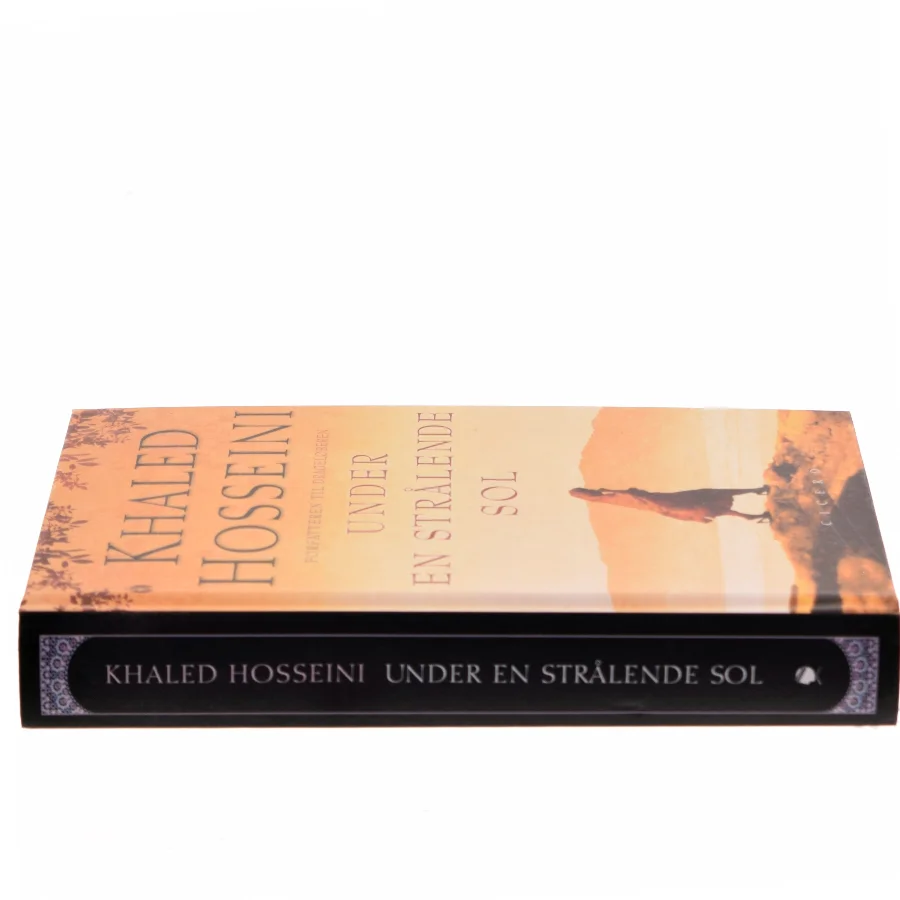 Under en strålende sol af Khaled Hosseini (Bog)