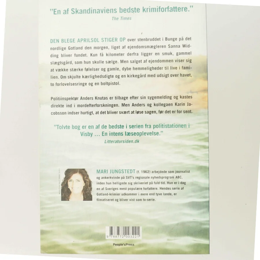 Den du elsker : kriminalroman af Mari Jungstedt (Bog)