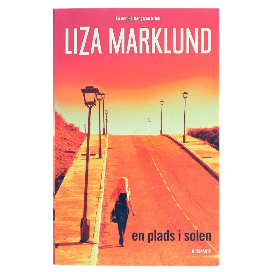En Plads I Solen af Liza Marklund (Bog)