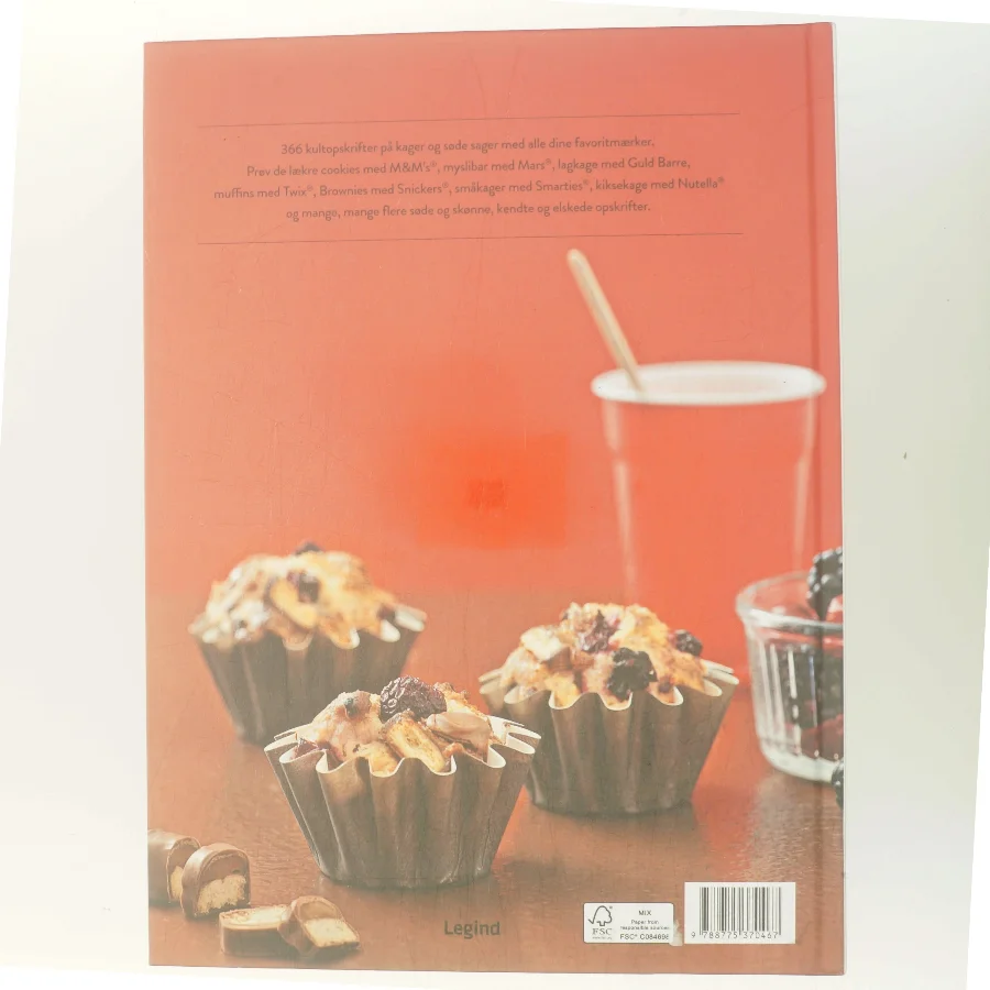 Den store kagebog : 366 kultopskrifter : Nutella, M&M's, Mars, Chamallows, Toms Guld Barre, Twix, cola, Toms Skildpadde, Haribo, Snickers, Den Gamle Fabrik, Toms Ekstra, Smarties, Galle & Jessen af Ukendt (Bog)