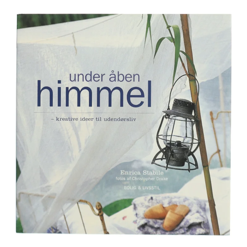 Under åben himmel af Enrica Stabile, fotos af Christopher Drake (Bog)