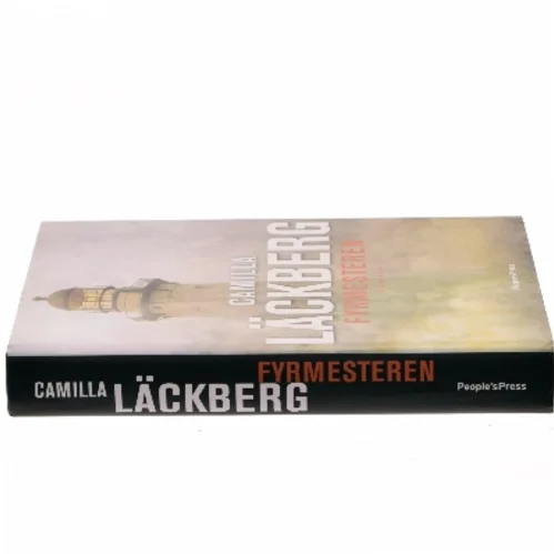 Fyrmesteren : kriminalroman (Klassesæt) af Camilla Läckberg (Bog)