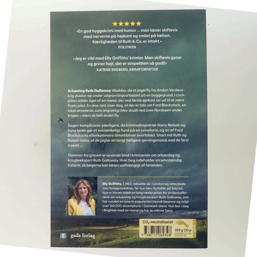 Stemmer fra graven af Elly Griffiths (Bog)