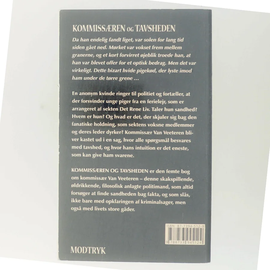 Kommissæren og tavsheden af Håkan Nesser (Bog)