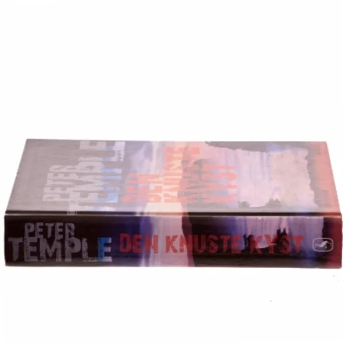 Den knuste kyst af Peter Temple (Bog) fra Gyldendal