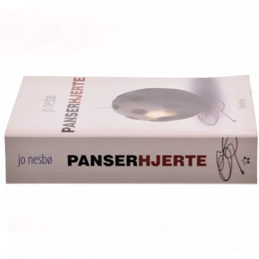 Panserhjerte af Jo Nesbø (Bog)