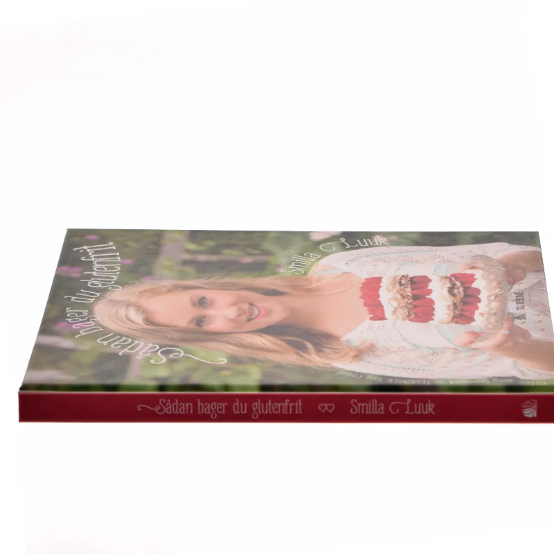 Sådan bager du glutenfrit : yndlingsopskrifter og smarte tips af Smilla Luuk (f. 1997) (Bog)
