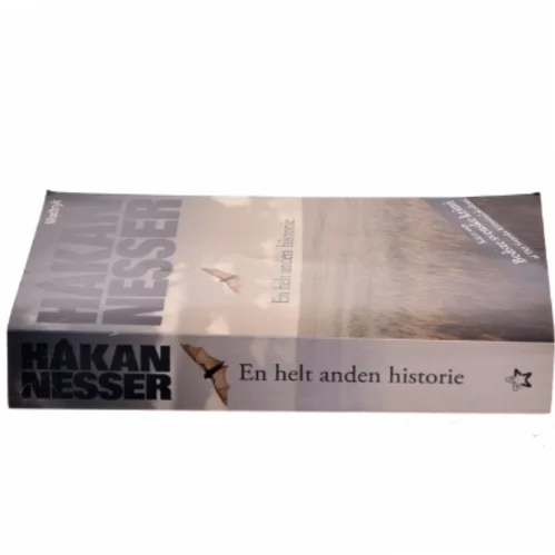 En helt anden historie af Håkan Nesser (Bog)