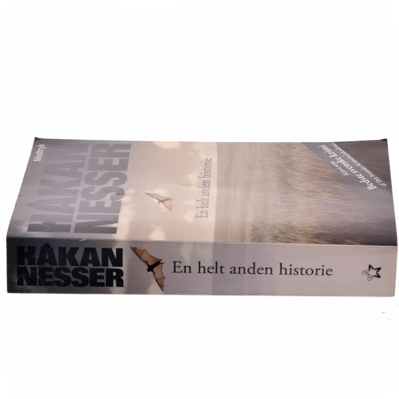 En helt anden historie af Håkan Nesser (Bog)