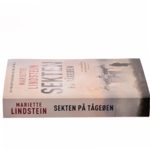 Sekten på Tågeøen af Mariette Lindstein (f. 1958) (Bog)
