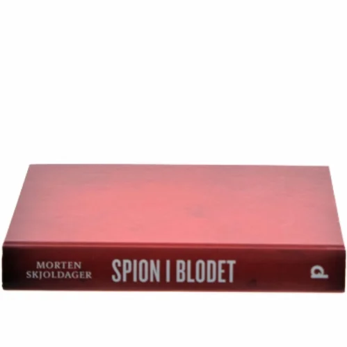 Spion i blodet af Morten Skjoldager
