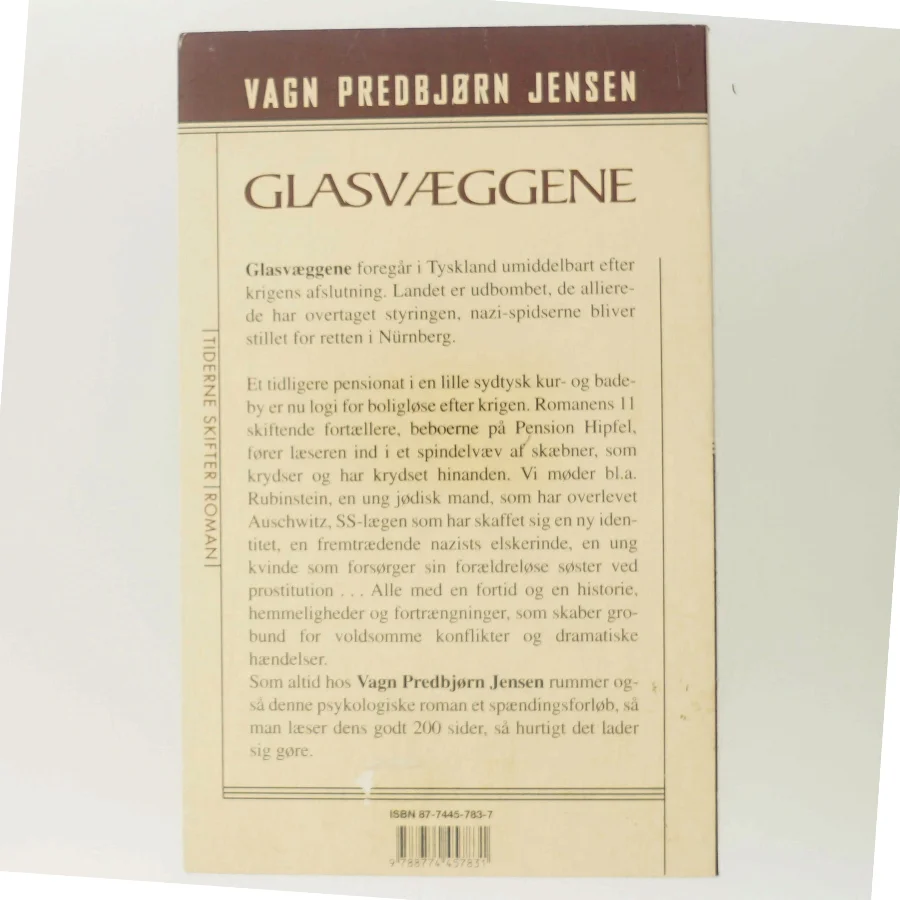 Glasvæggene : roman af Vagn Predbjørn Jensen (Bog)