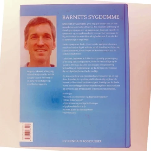 Politikens bog om barnets sygdomme af Jerk W. Langer (Bog)