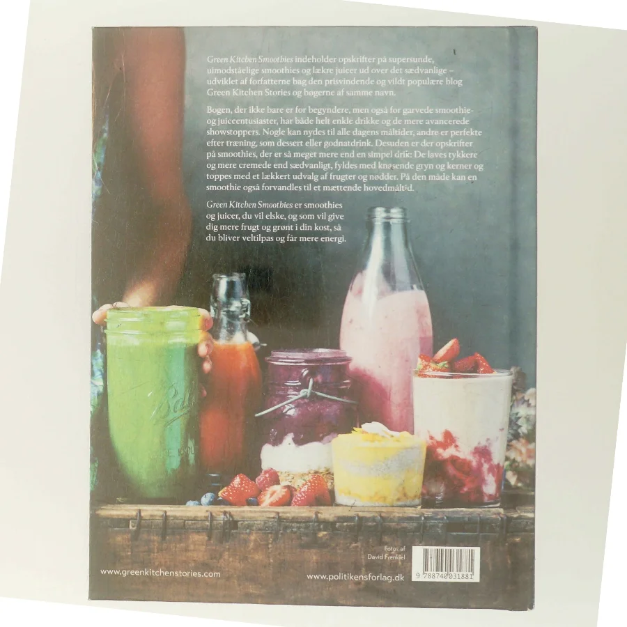 Green kitchen smoothies : sunde smoothies og juicer til alle ugens dage af David Frenkiel (Bog)