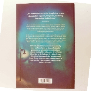 Gøgens kalden af Robert Galbraith (Bog)