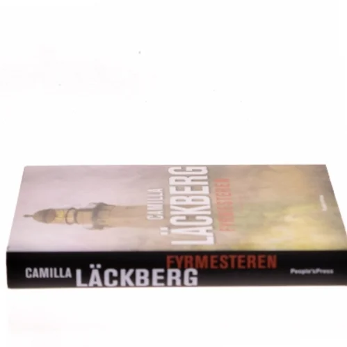 Fyrmesteren : kriminalroman (Klassesæt) af Camilla Läckberg (Bog)