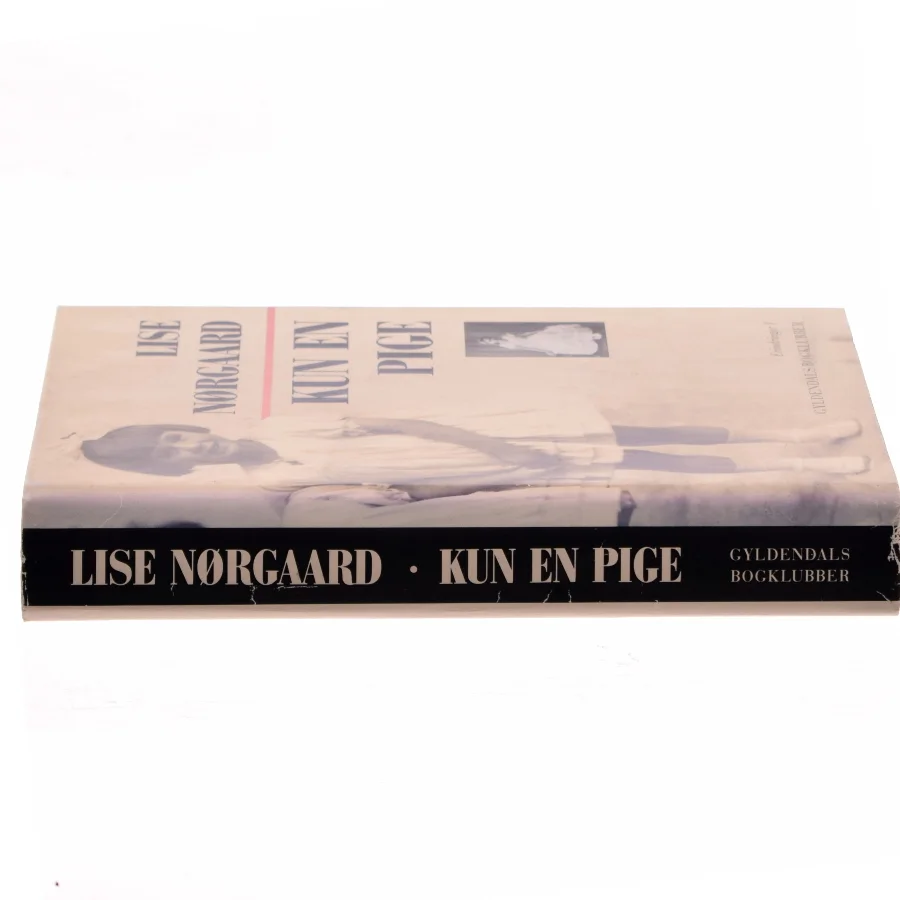 Kun en pige af Lise Nørgaard (Bog)