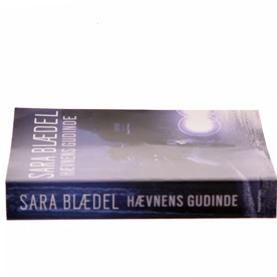 Hævnens gudinde af Sara Blædel (Bog)