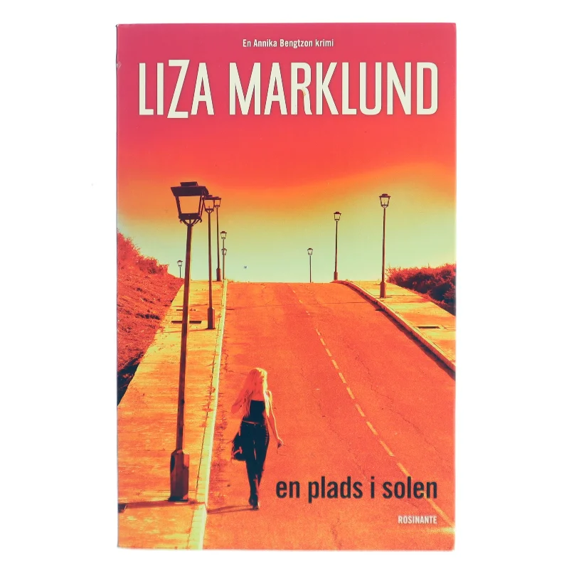 En Plads I Solen af Liza Marklund (Bog)