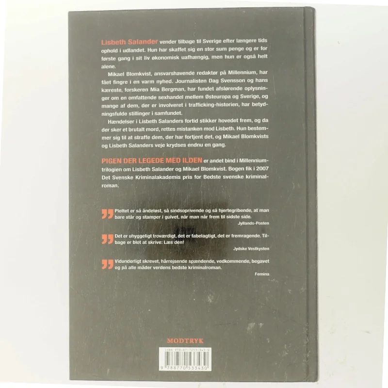 Pigen der legede med ilden. 2 af Stieg Larsson (Bog)