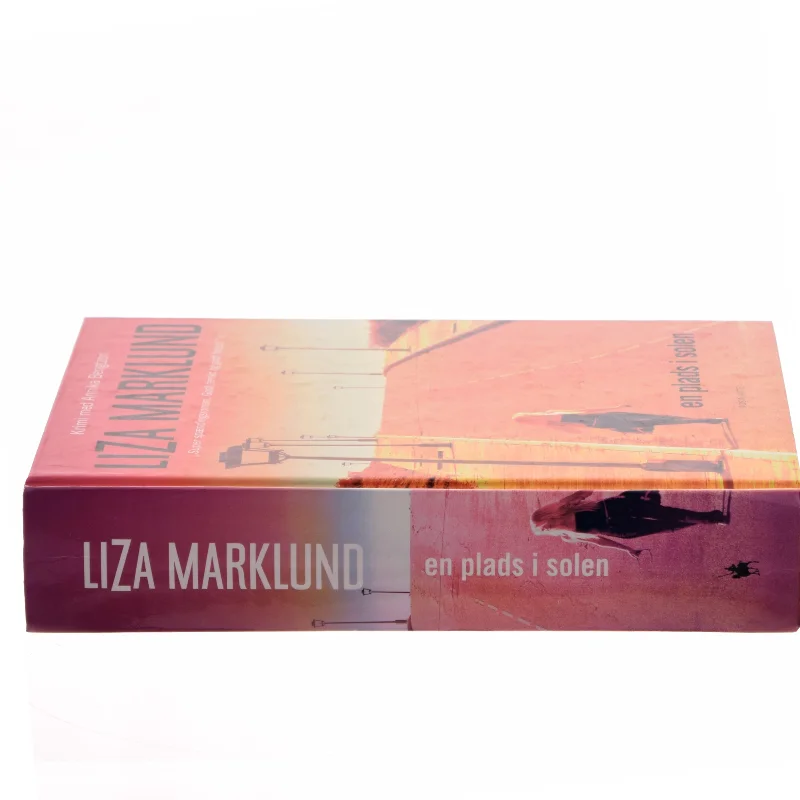 En plads i solen : krimi af Liza Marklund (Bog)