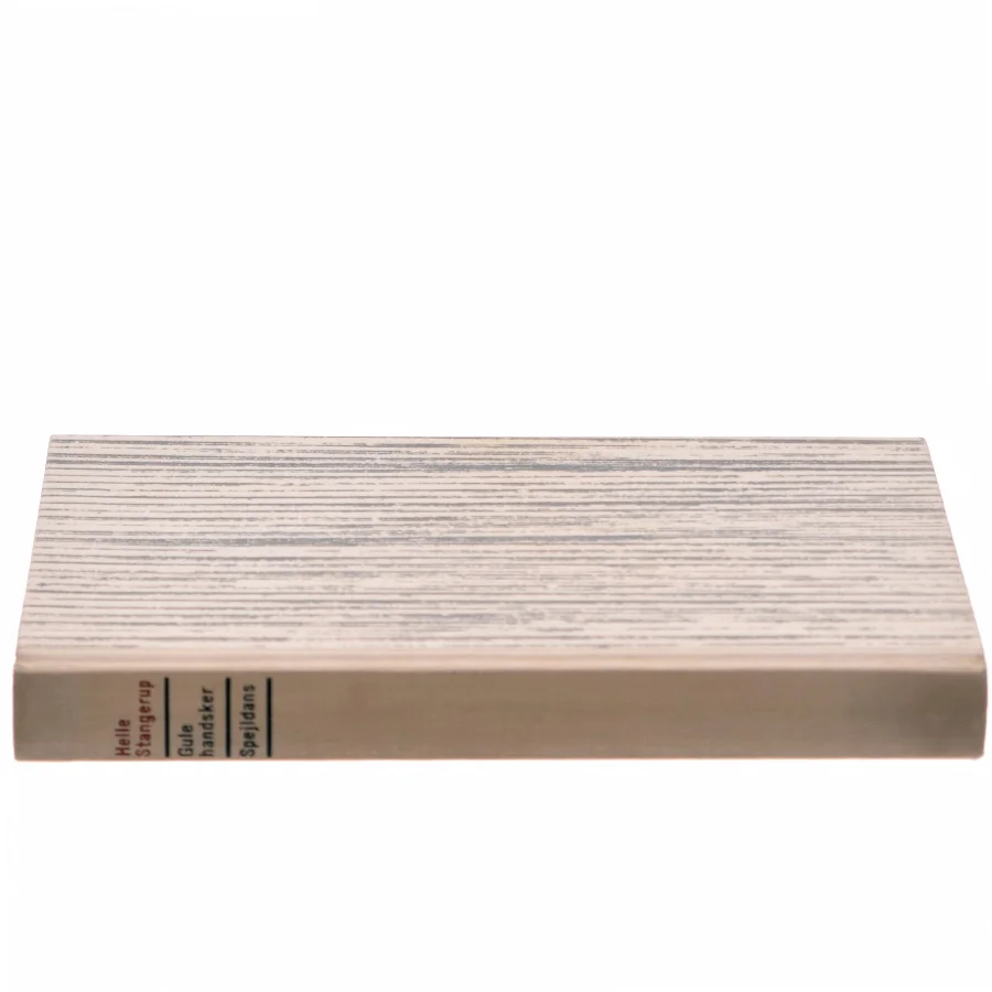 Gule handsker af Helle Stangerup (Bog)