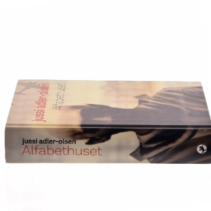 Alfabethuset af Jussi Adler-Olsen (Bog)