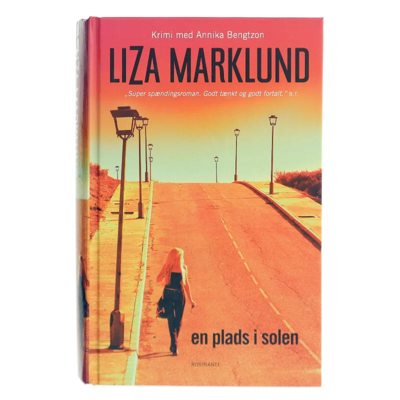 En plads i solen : krimi af Liza Marklund (Bog)