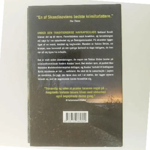 Et mørke iblandt os : kriminalroman af Mari Jungstedt (Bog)